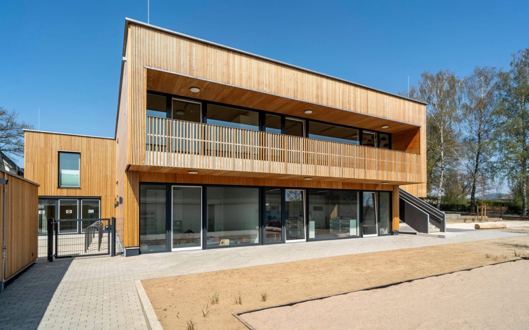 Kita Meschede-Berge: Moderner, echter Baustil.